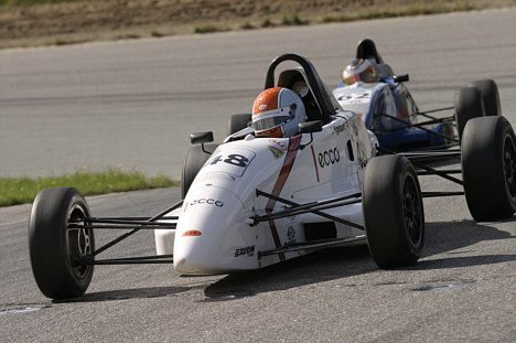 K Egebart er nu blot et point fra føringen i Danmarksmesterskabet for Formel Ford.